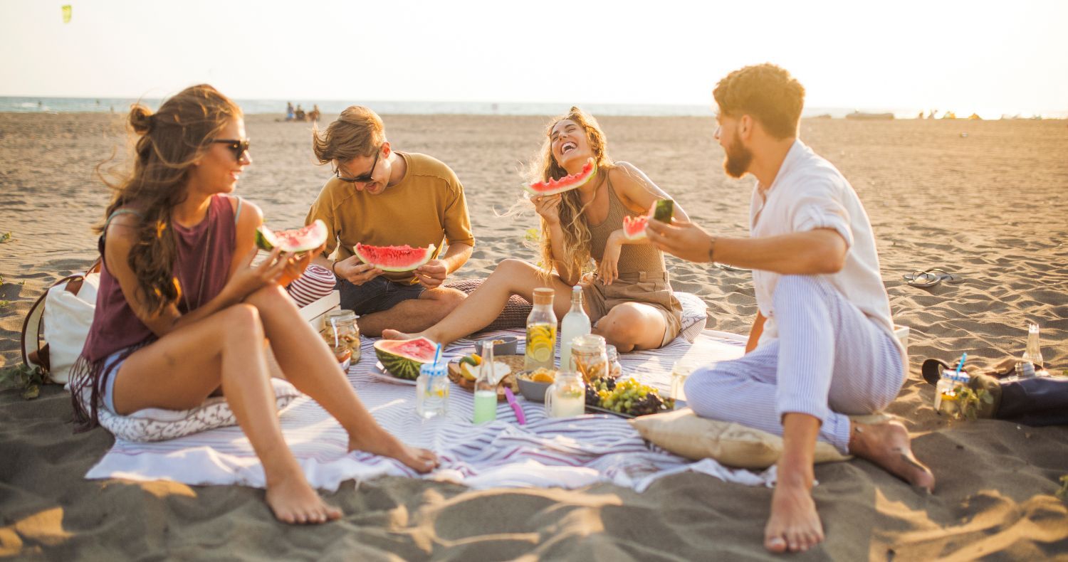 Picknick am Meer in Mielno — beliebte Küstenattraktion