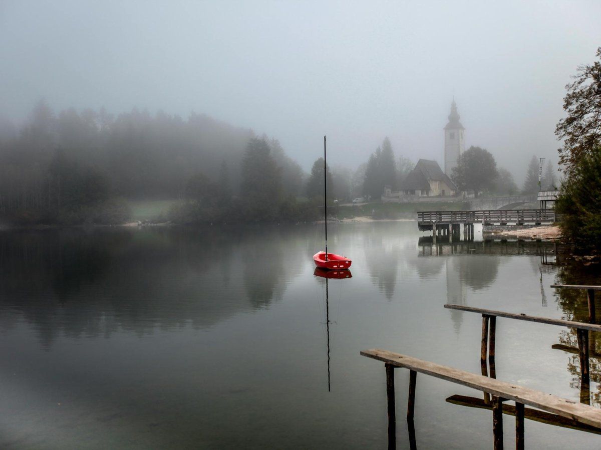 Schiffsfahrt Jamno-See Regen in Mielno — Punkt auf der Attraktionskarte von Mielno