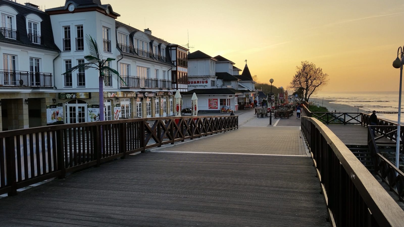 Promenade Mielno — beliebte Küstenattraktion
